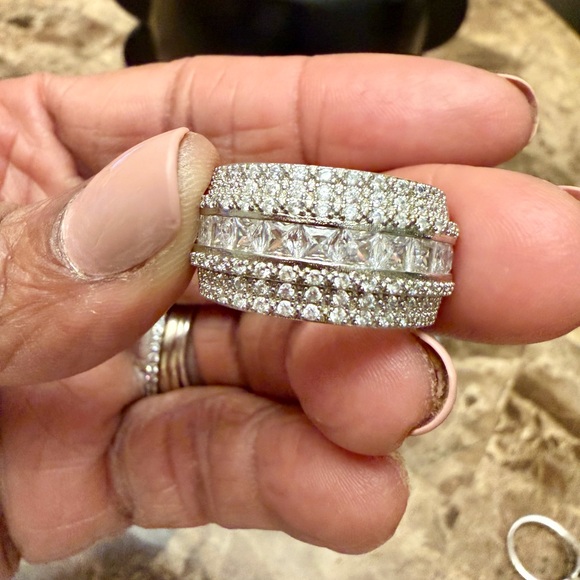 Jewelry - 925 Sterling Silver Multi-Row Rhinestones Statement Ring - Clear